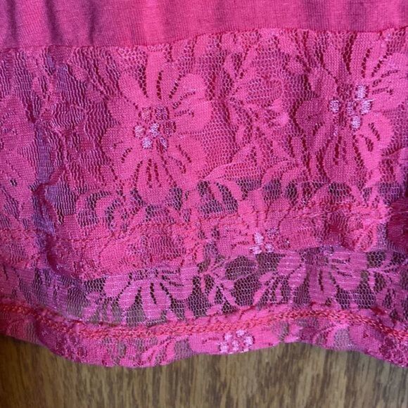 🔥3-$10🔥 Warehouse One tank with lace trim - Picture 3 of 5